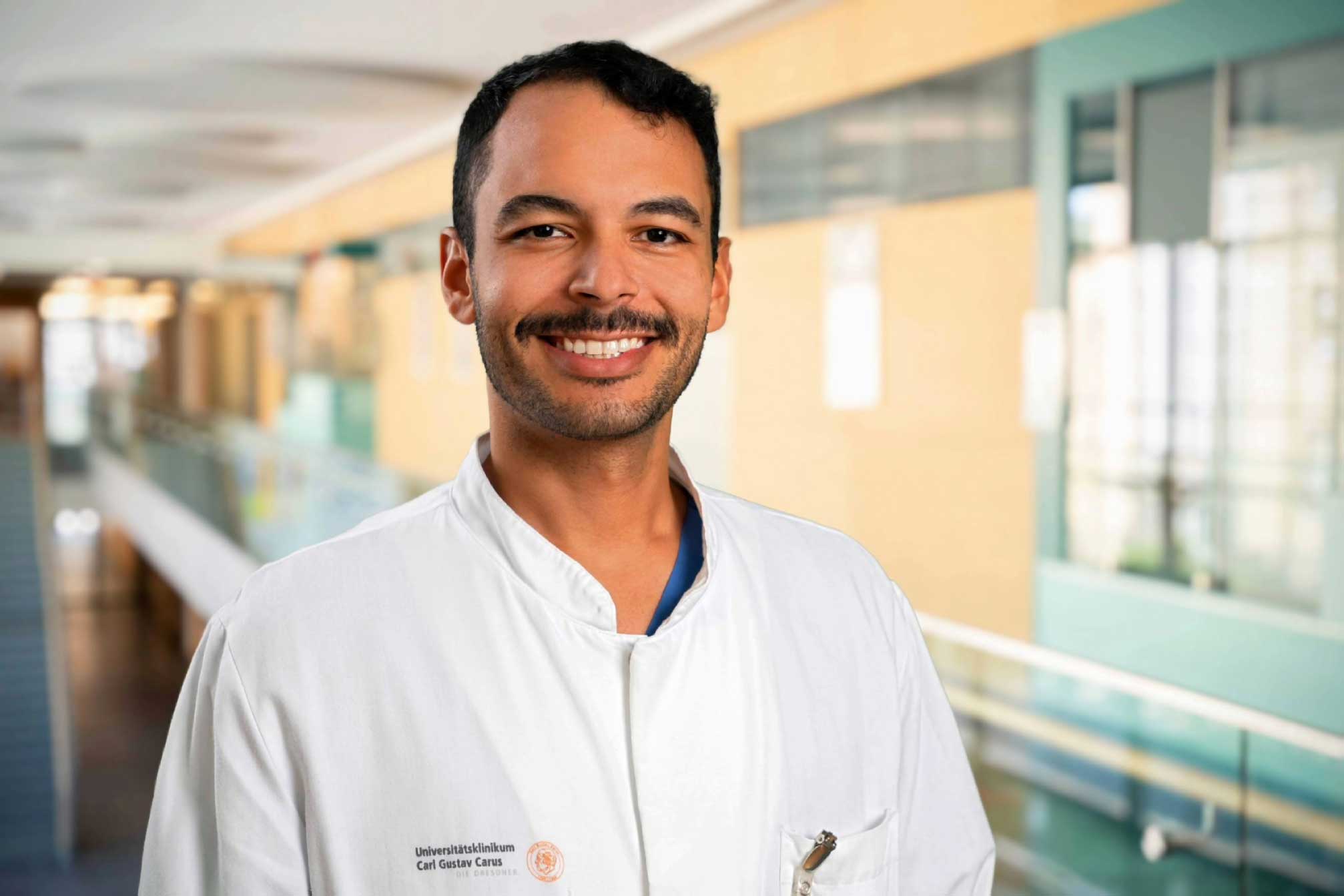 Porträt: Dr. Hernan G. Inojosa C.